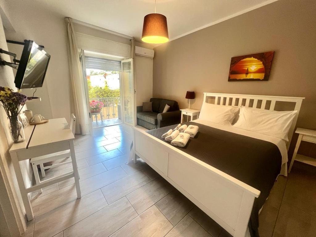 A Casa Dei Bruno B&B Pozzuoli Eksteriør billede